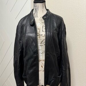 Vintage Andrew Marc Women’s Black Leather Cafe-Style Bomber Jacket